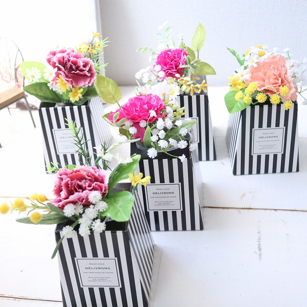 カーネーションアレンジ　魔法の水　マジカルウォーター