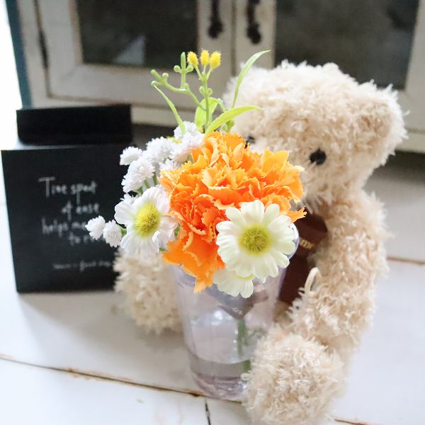 選べるぬいぐるみとカーネーションアレンジ　魔法の水　マジカルウォーター　