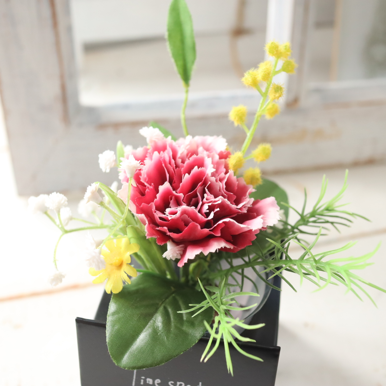 選べるぬいぐるみとカーネーションアレンジ　魔法の水　マジカルウォーター　