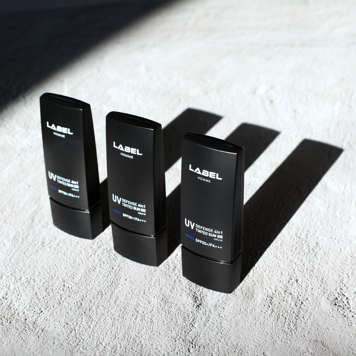 UV defense 4in1 tinted Sun BB SPF50+/PA+++ (日焼止め)