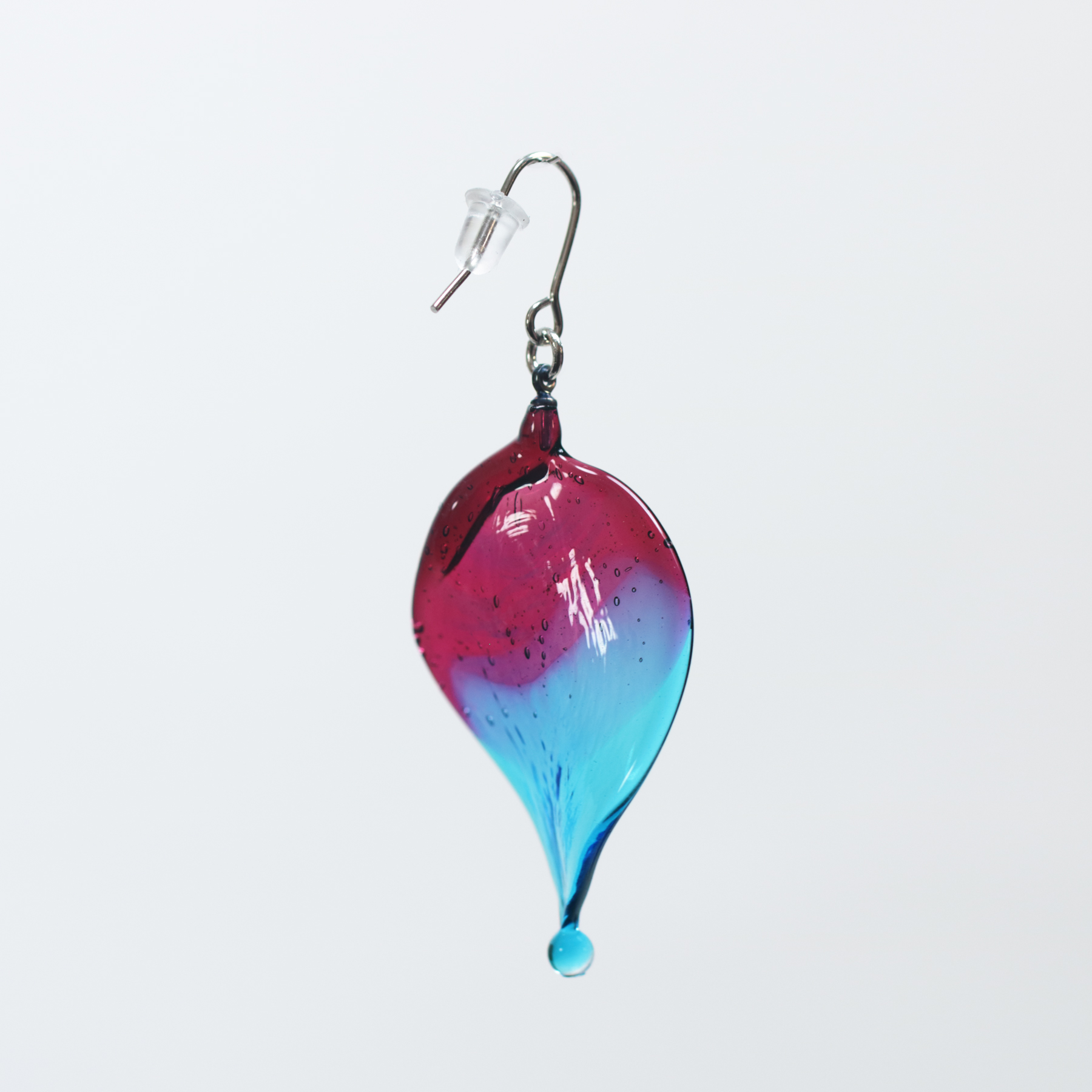 玻璃の花びら（ピアス）