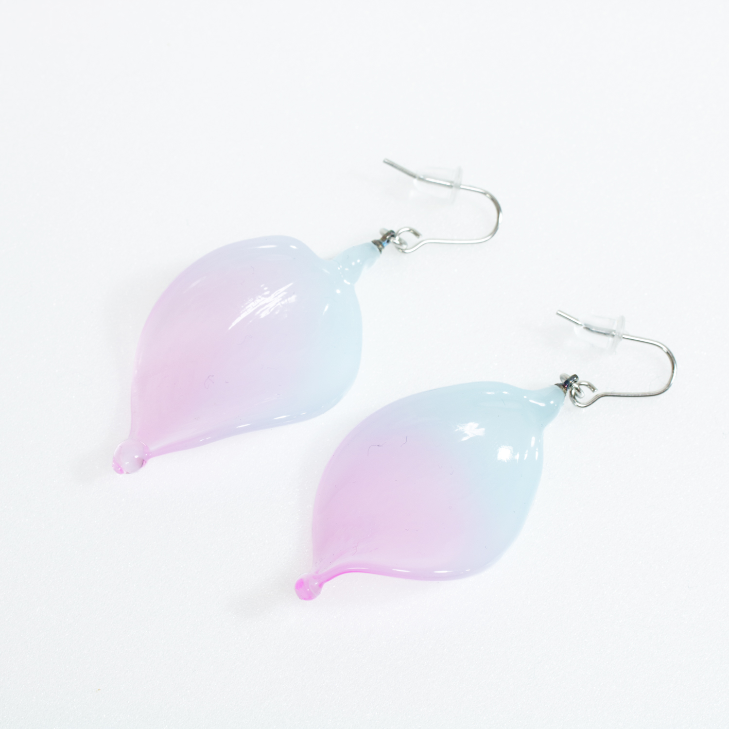 玻璃の花びら（ピアス）