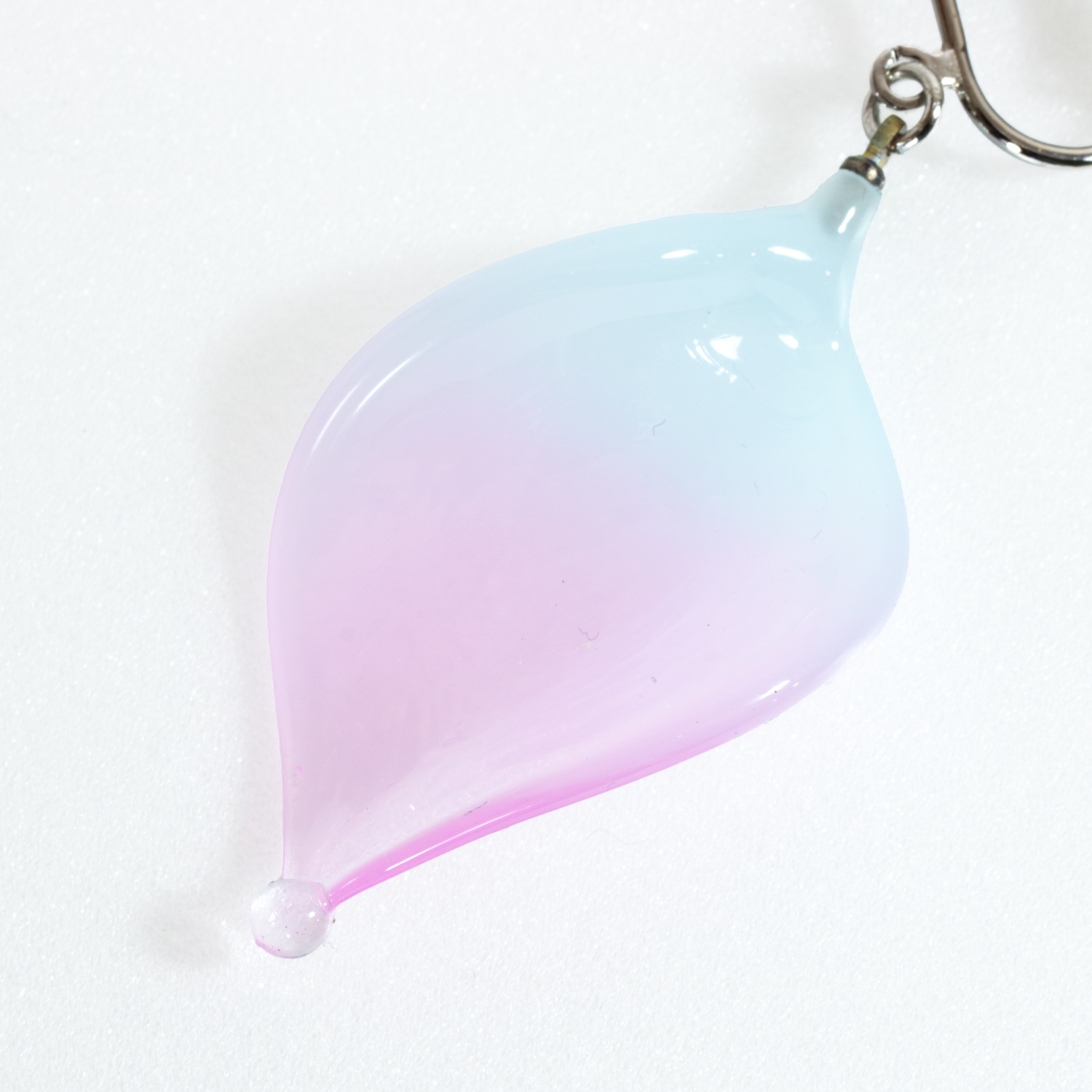 玻璃の花びら（ピアス）