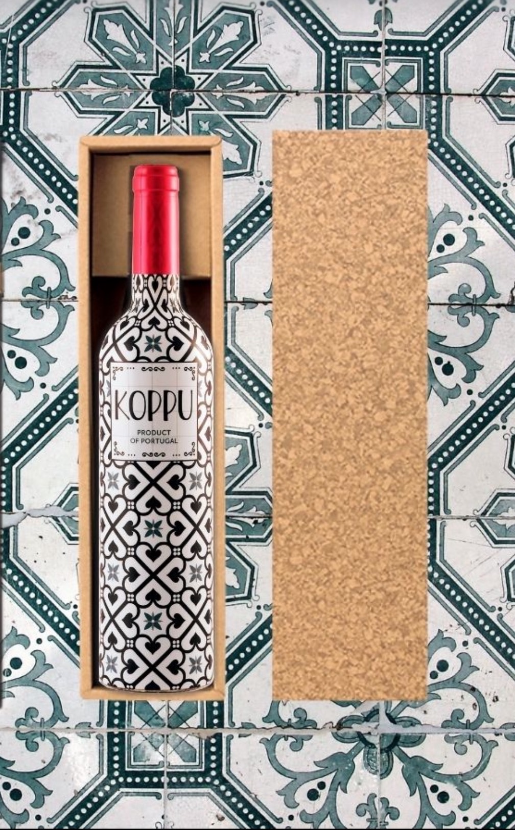 ポルトガルを象徴するキュートなタイル柄ワイン『コップ』