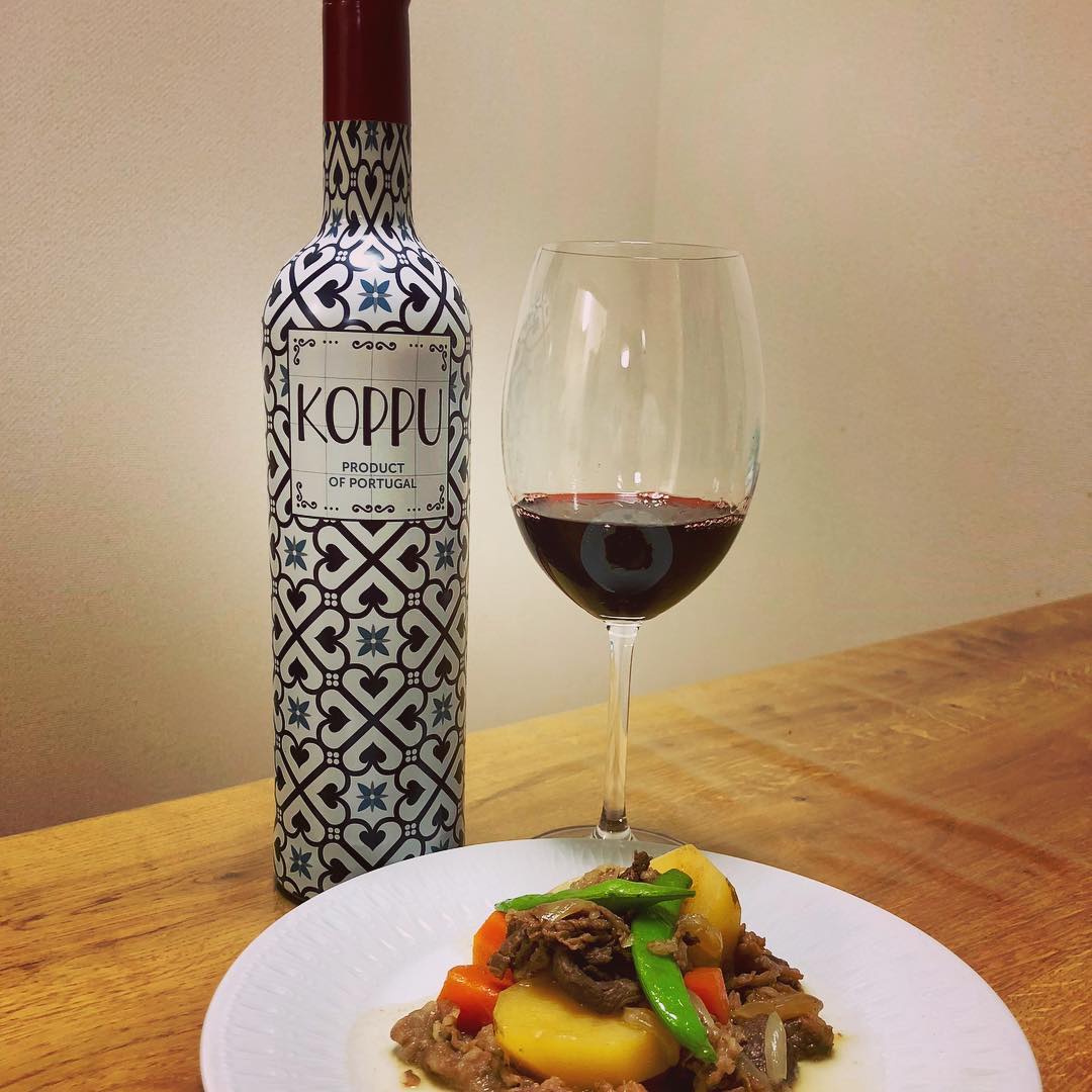 ポルトガルを象徴するキュートなタイル柄ワイン『コップ』