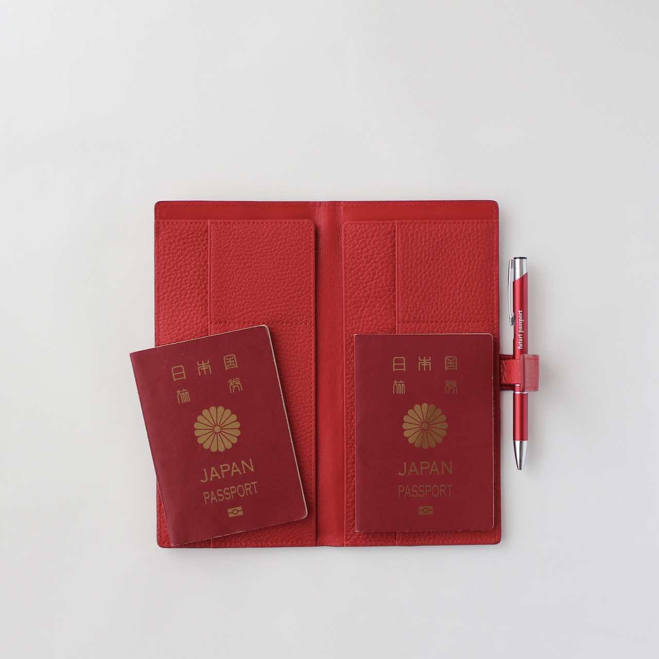 futari passport（フタリパスポート ）パスポートケース