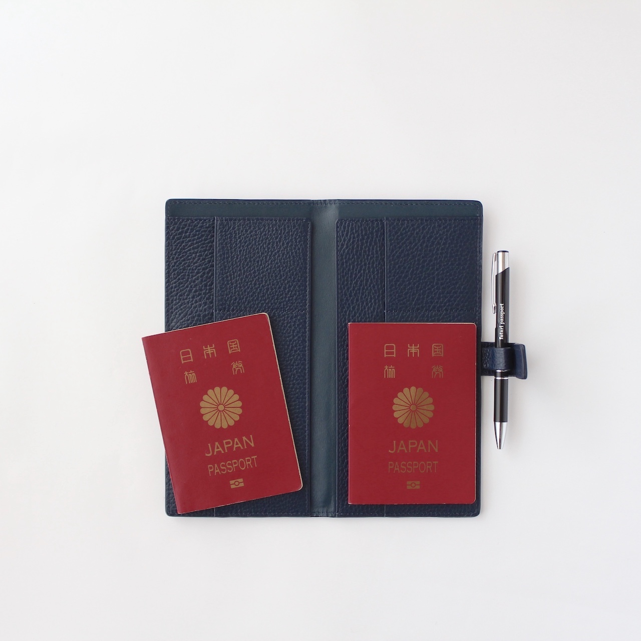 futari passport（フタリパスポート ）パスポートケース