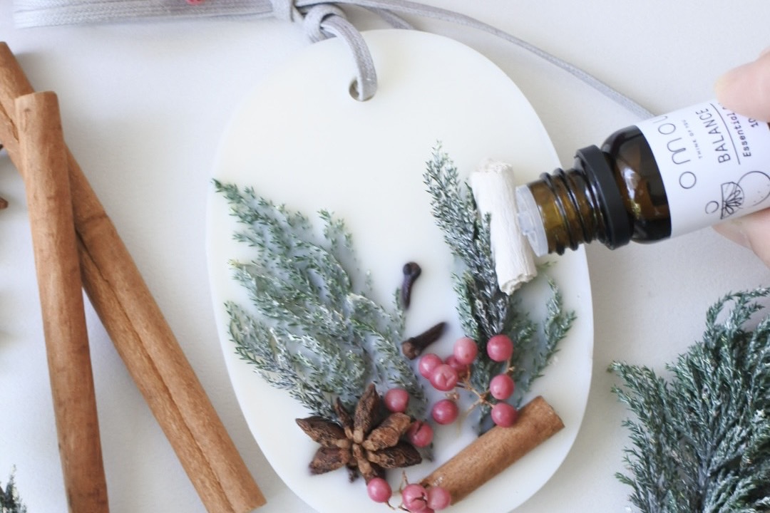 期間限定クリスマスのアロマサシェ