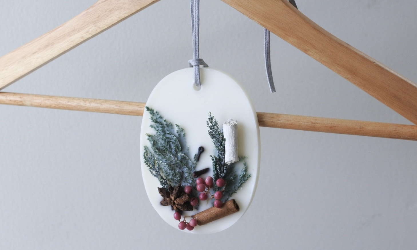 期間限定クリスマスのアロマサシェ