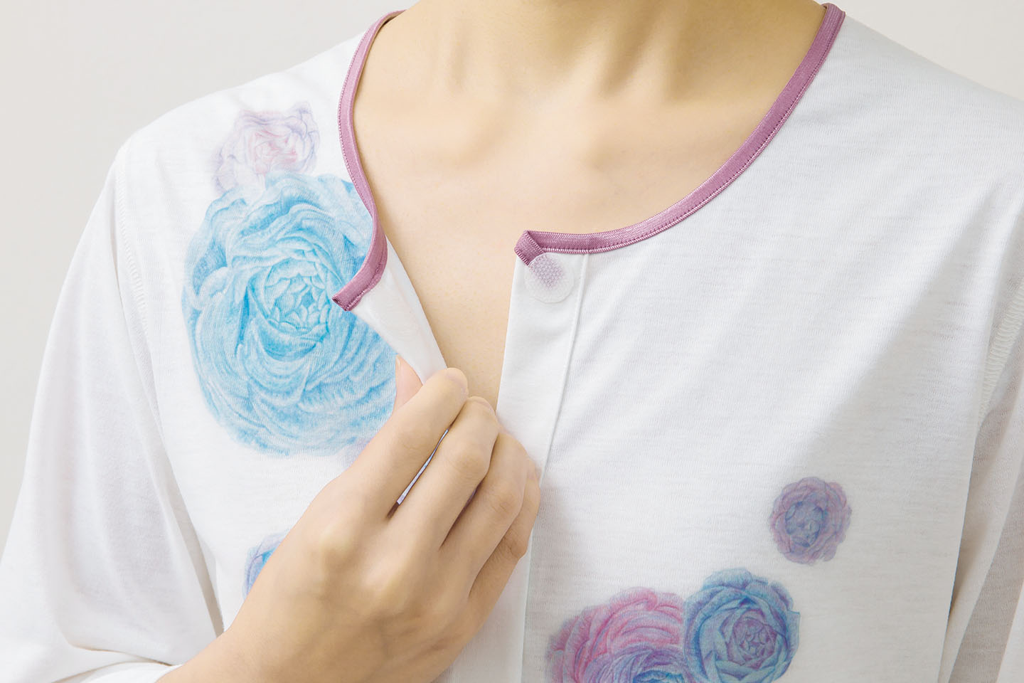 オシャレな前開き肌着（フラワー）