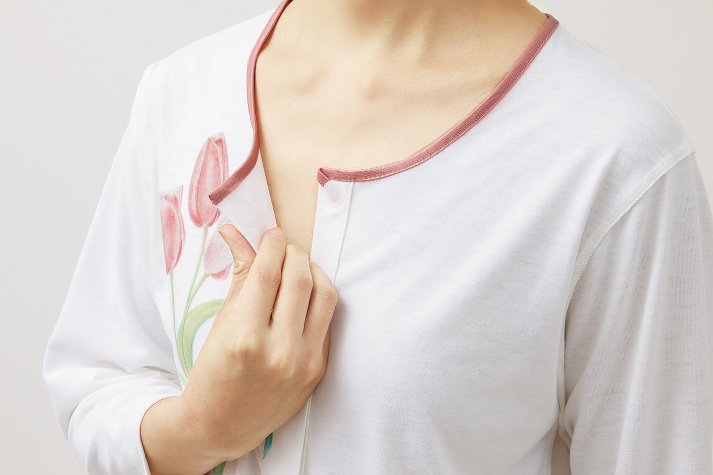 オシャレな前開き肌着（フラワー）