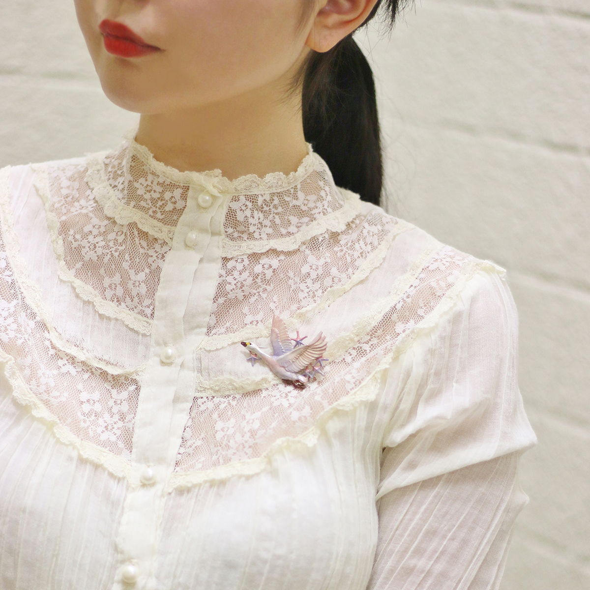 白鳥星雲ブローチ