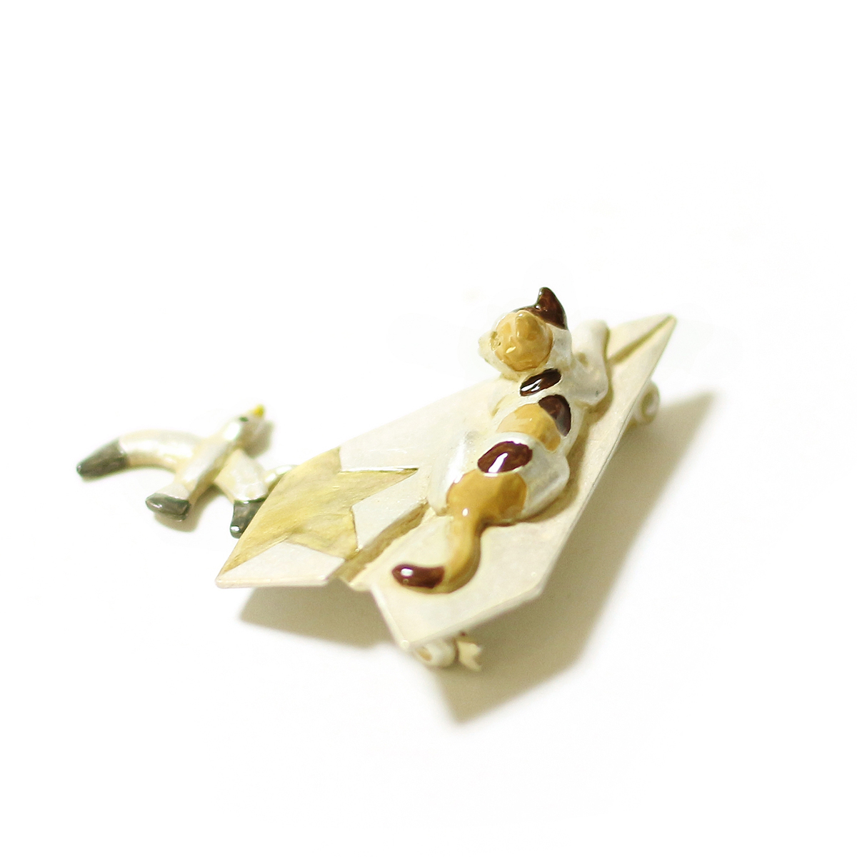 紙ヒコーキブローチ