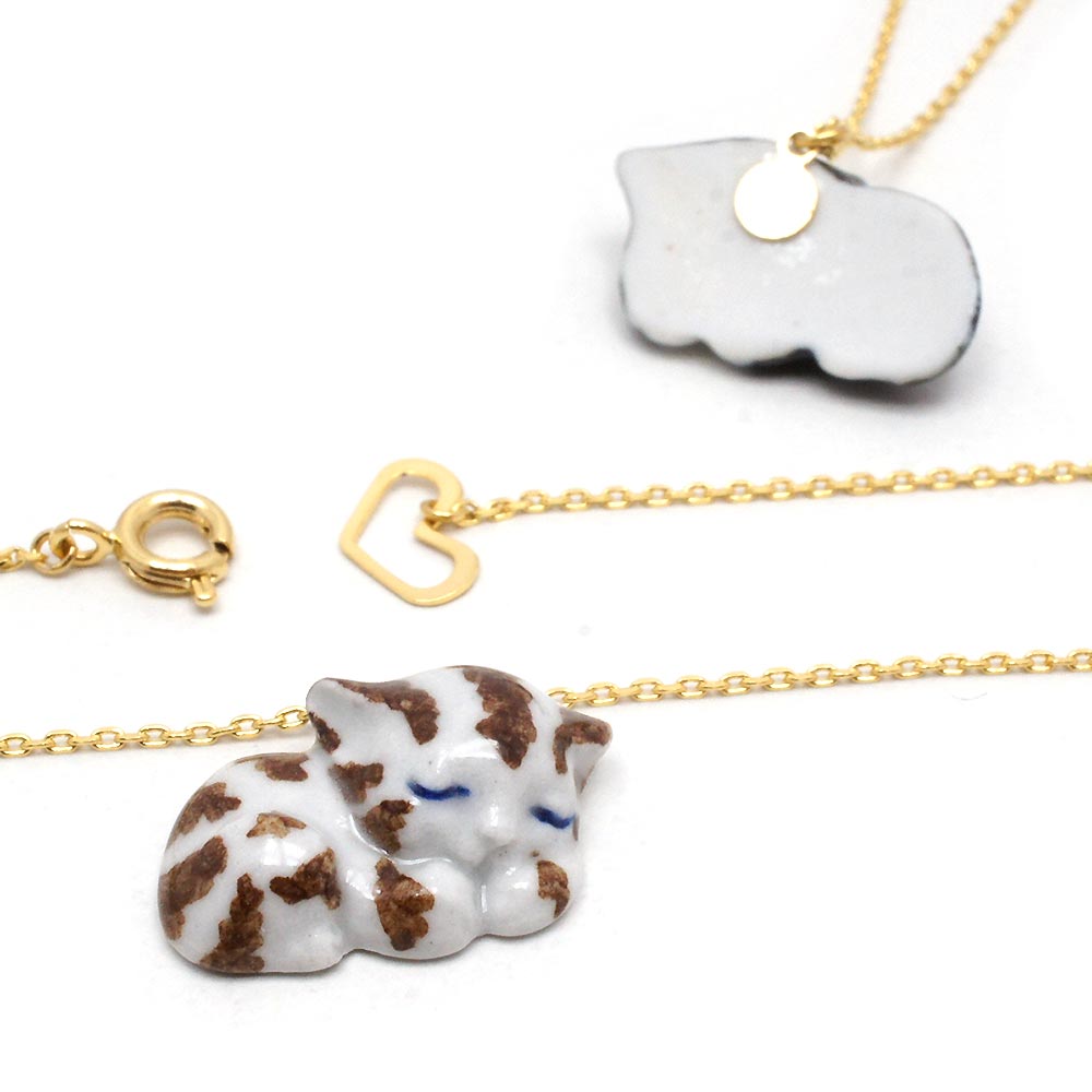 有田焼 眠り猫（ネックレス）