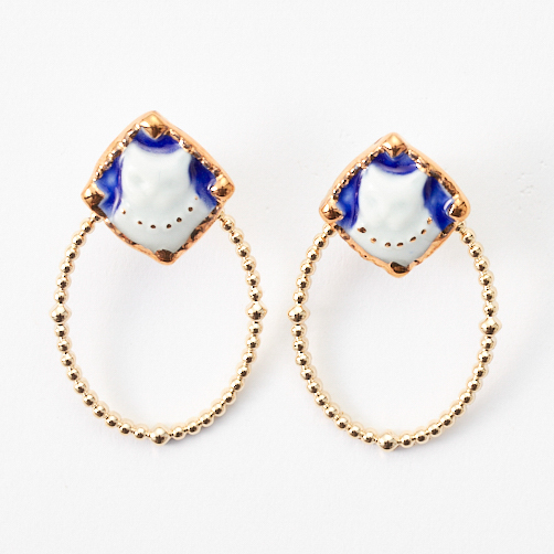 有田焼 猫カメオ（ピアス/2way） | gargle（ガーグル）のプレゼント