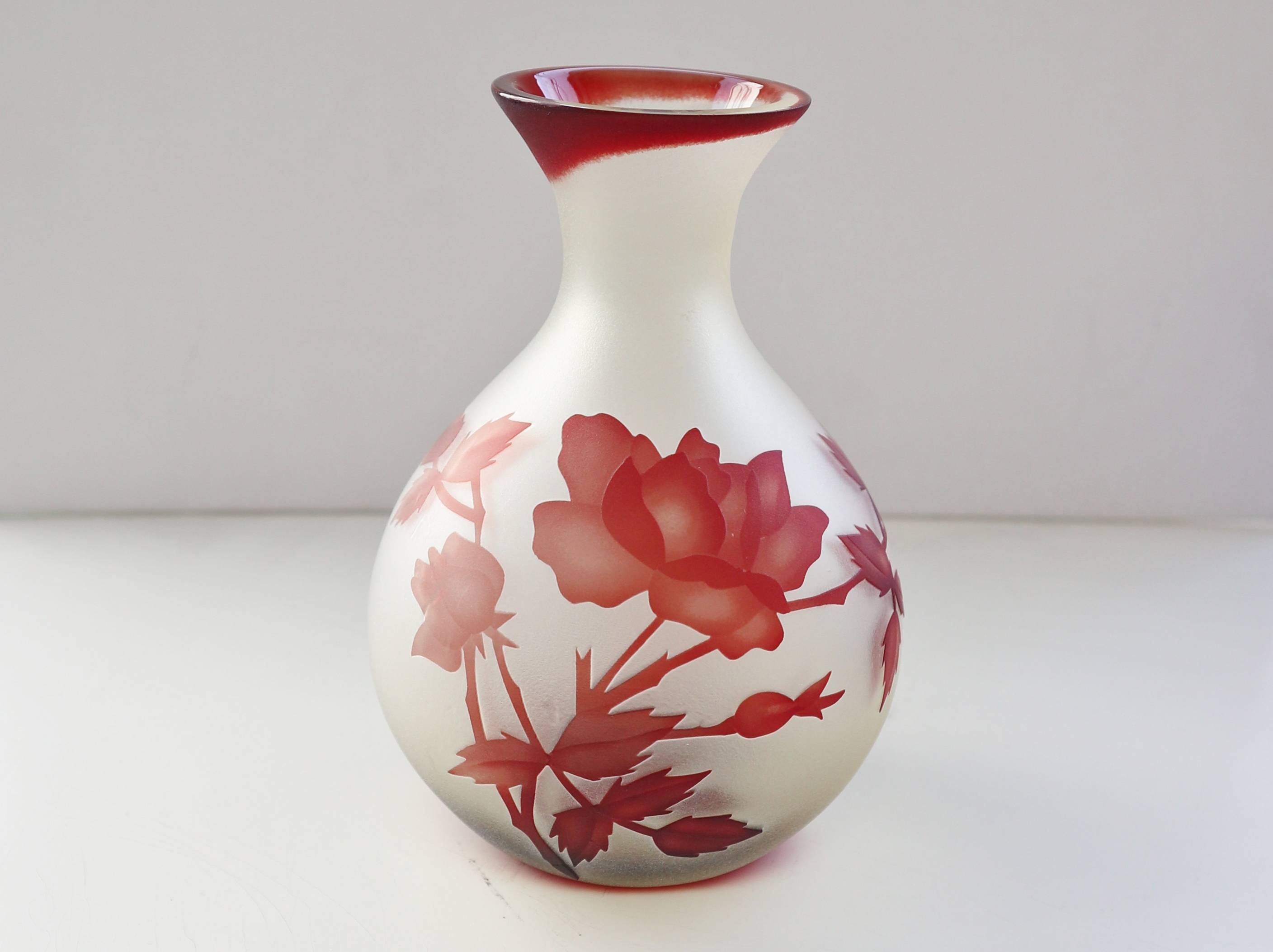 一輪挿し 花器 赤いバラ