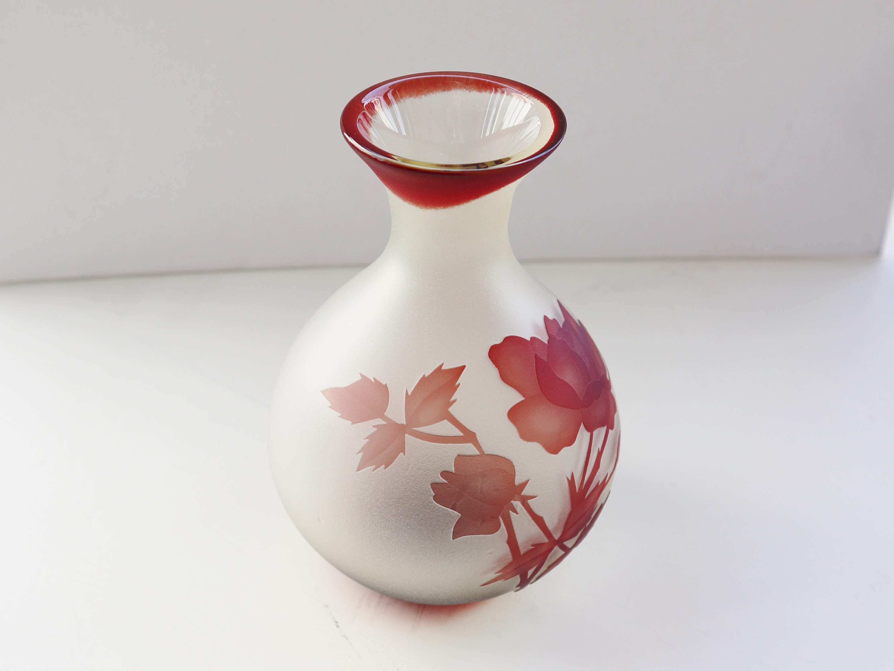 一輪挿し 花器 赤いバラ