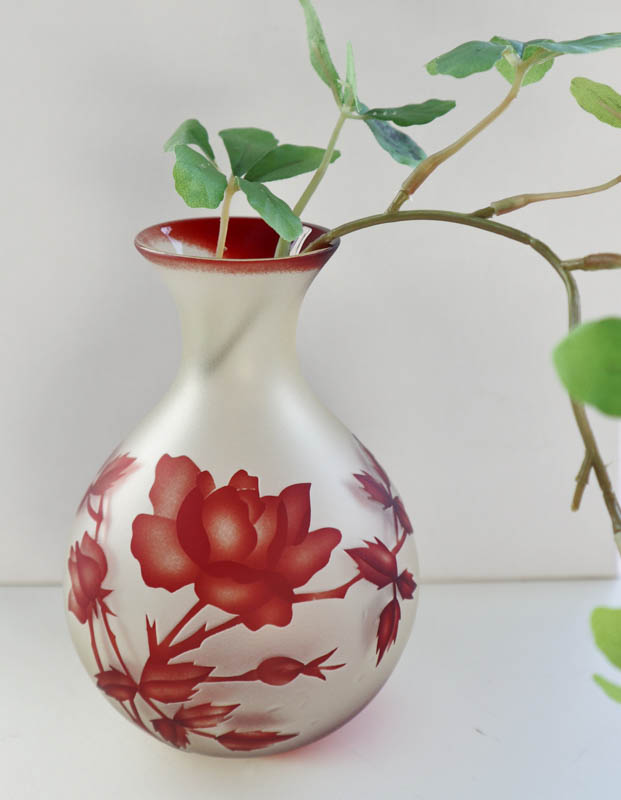 一輪挿し 花器 赤いバラ