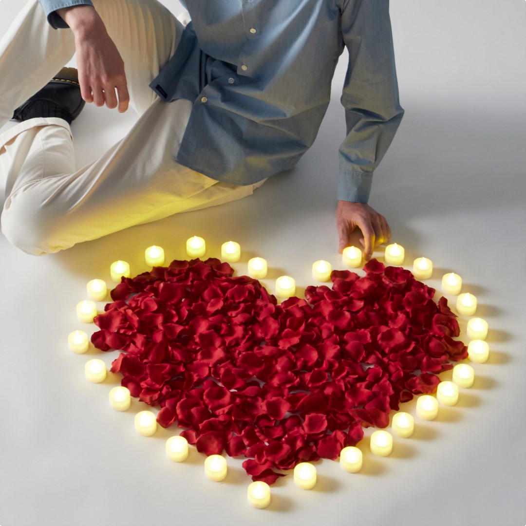 【サプライズ演出セット】プレミアム（バラの花びら400枚＋LEDライト30個）