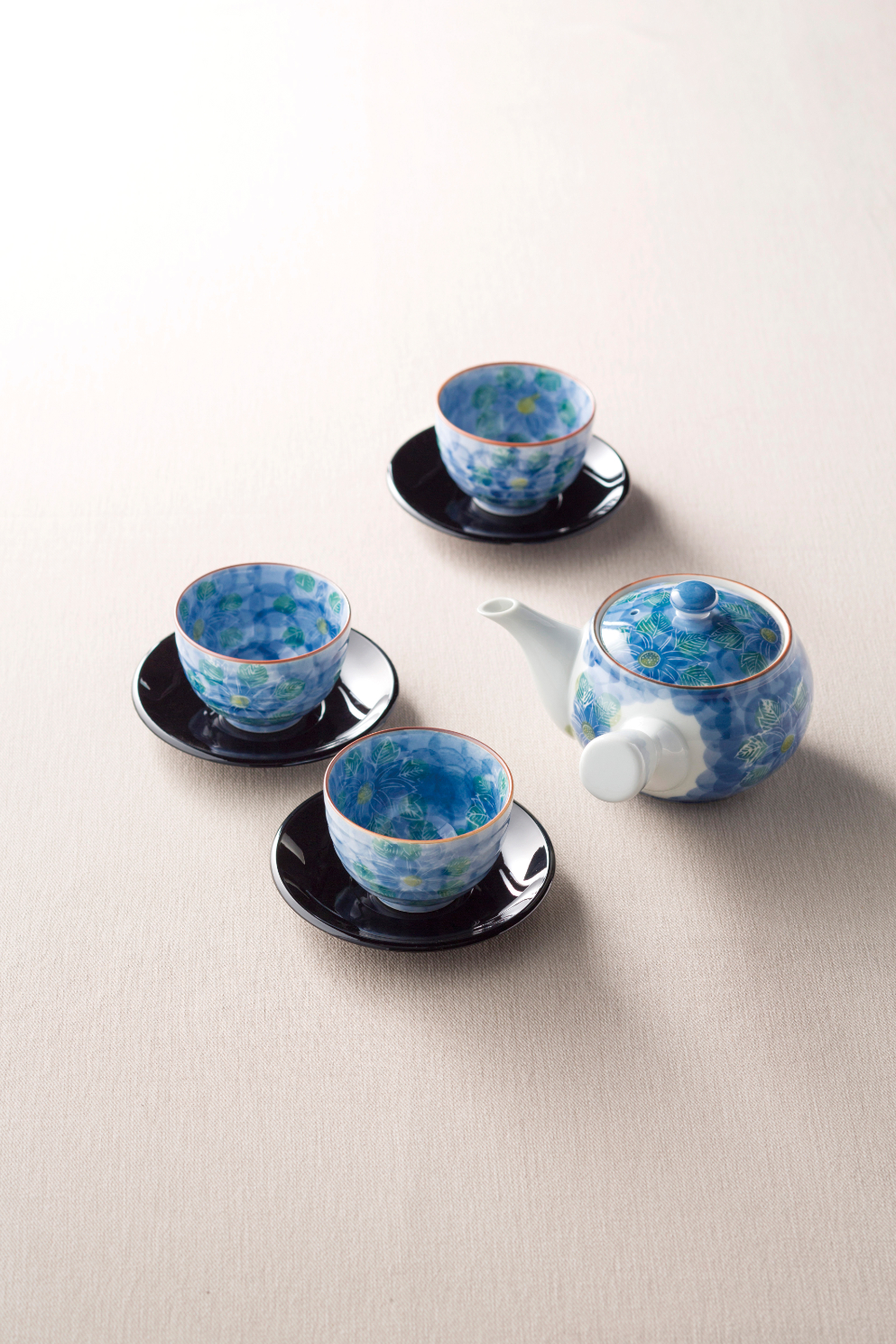 uluao（ウルアオ）＜ヴィクトワール＞