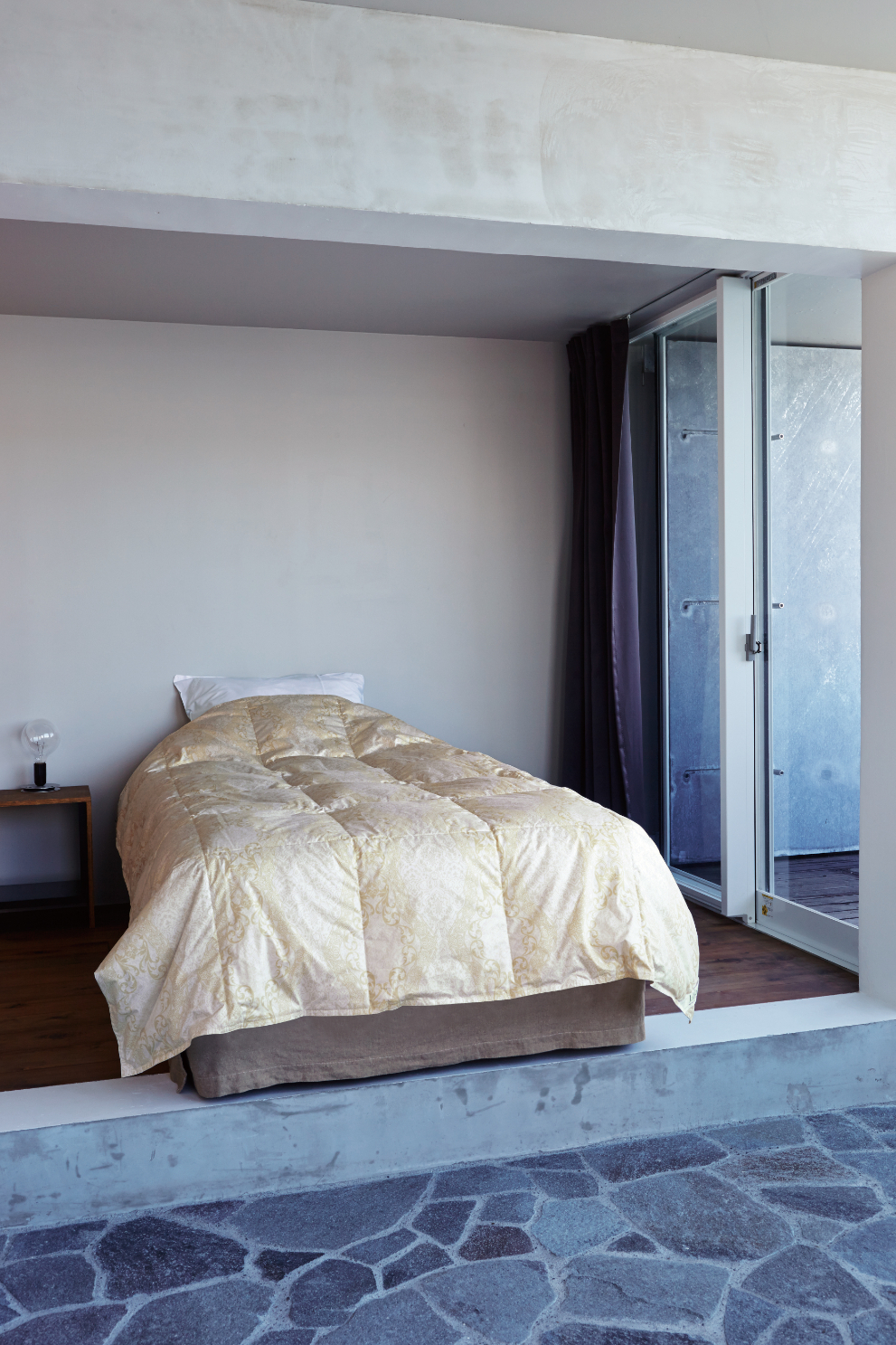 uluao（ウルアオ）＜ヘッセニア＞