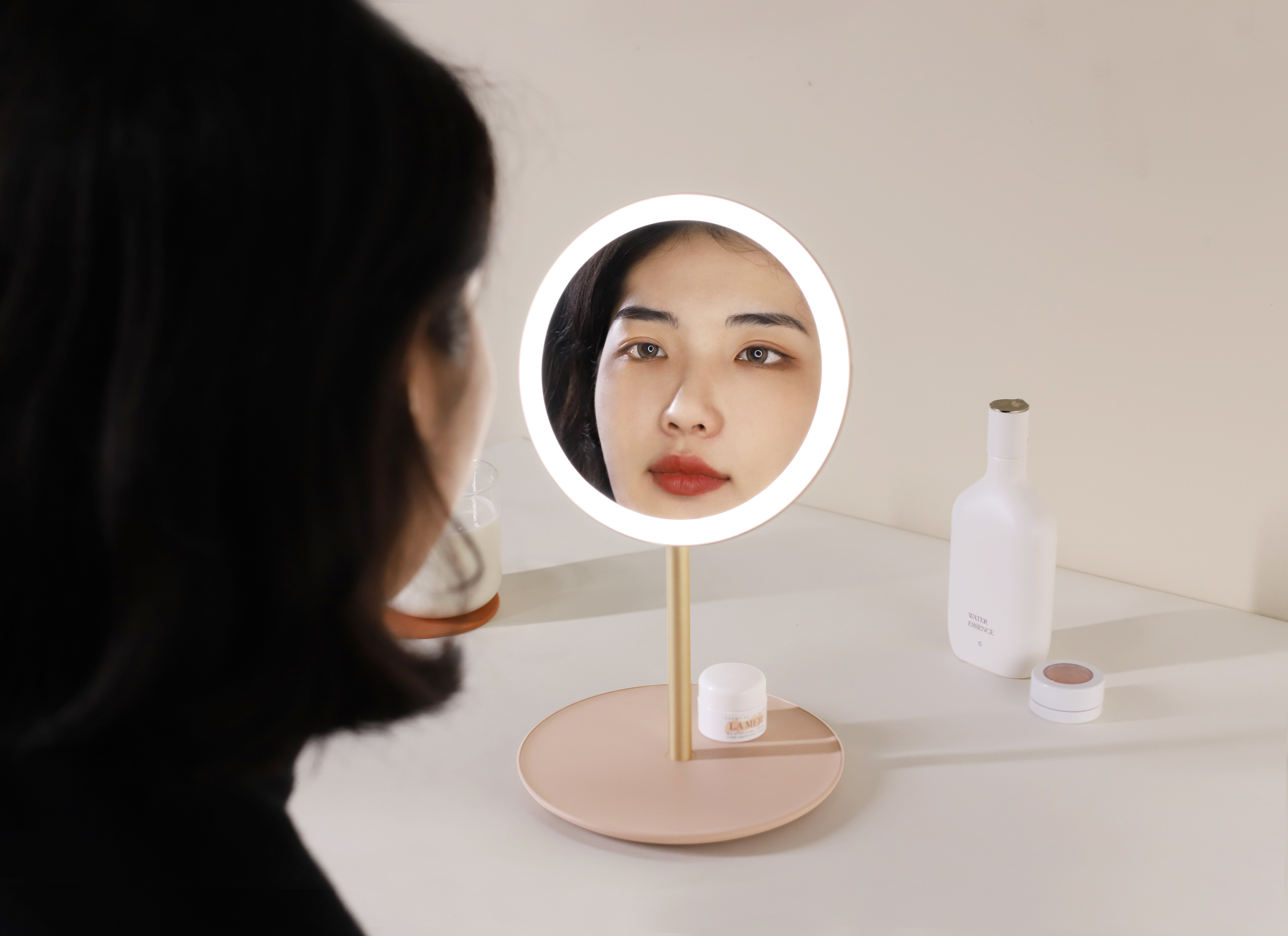 TRAVEL MAKEUP MIRROR（組み立て式LEDスタンドミラー）