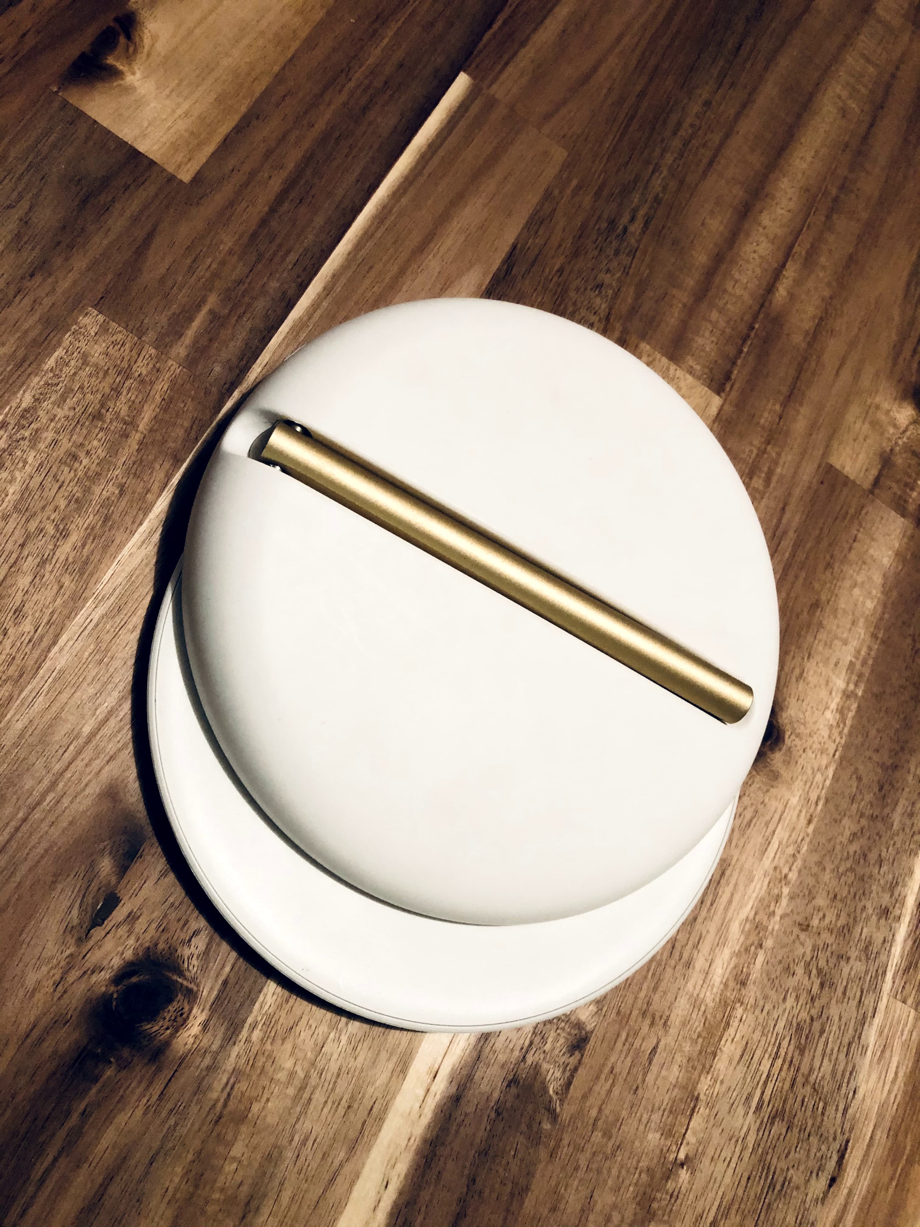 TRAVEL MAKEUP MIRROR（組み立て式LEDスタンドミラー）