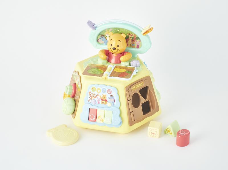 はじめて英語 くまのプーさん 絵本でおしゃべり！ゆびさき知育いっぱいできた