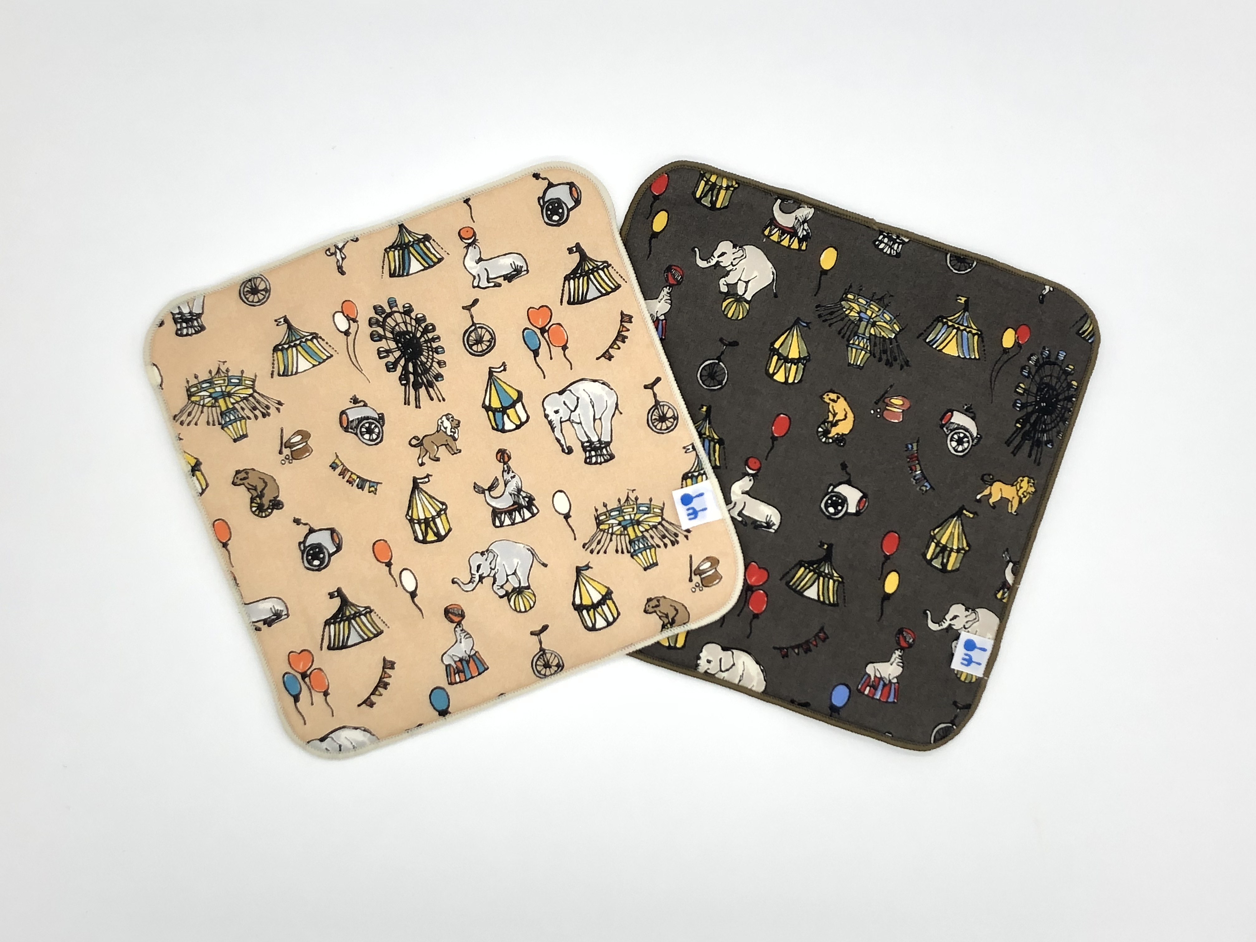 サーカス柄ハンカチ＆ソックスセット