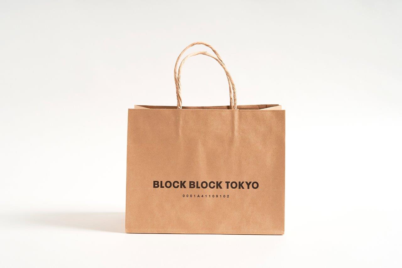 バスクチーズケーキ（プレーン、ブルーチーズ、オレンジ）