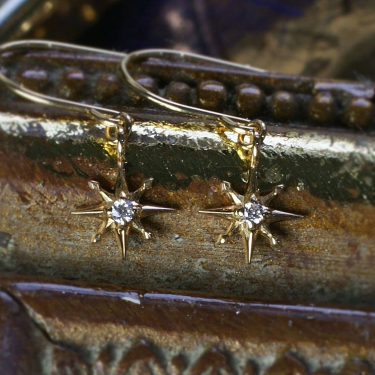 【Clementia】K18 イエローゴールド ヘリオス ダイヤモンド ピアス