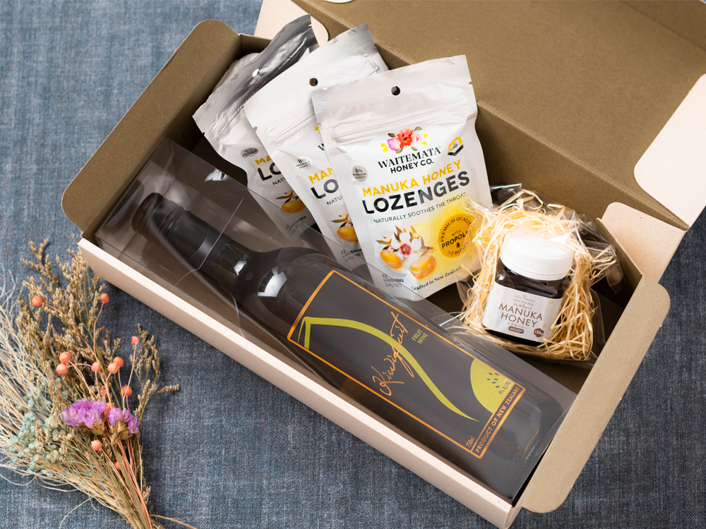 ニュージーランドギフトセット（マヌカハニーとマヌカハニーキャンディ・キウイフルーツワイン）