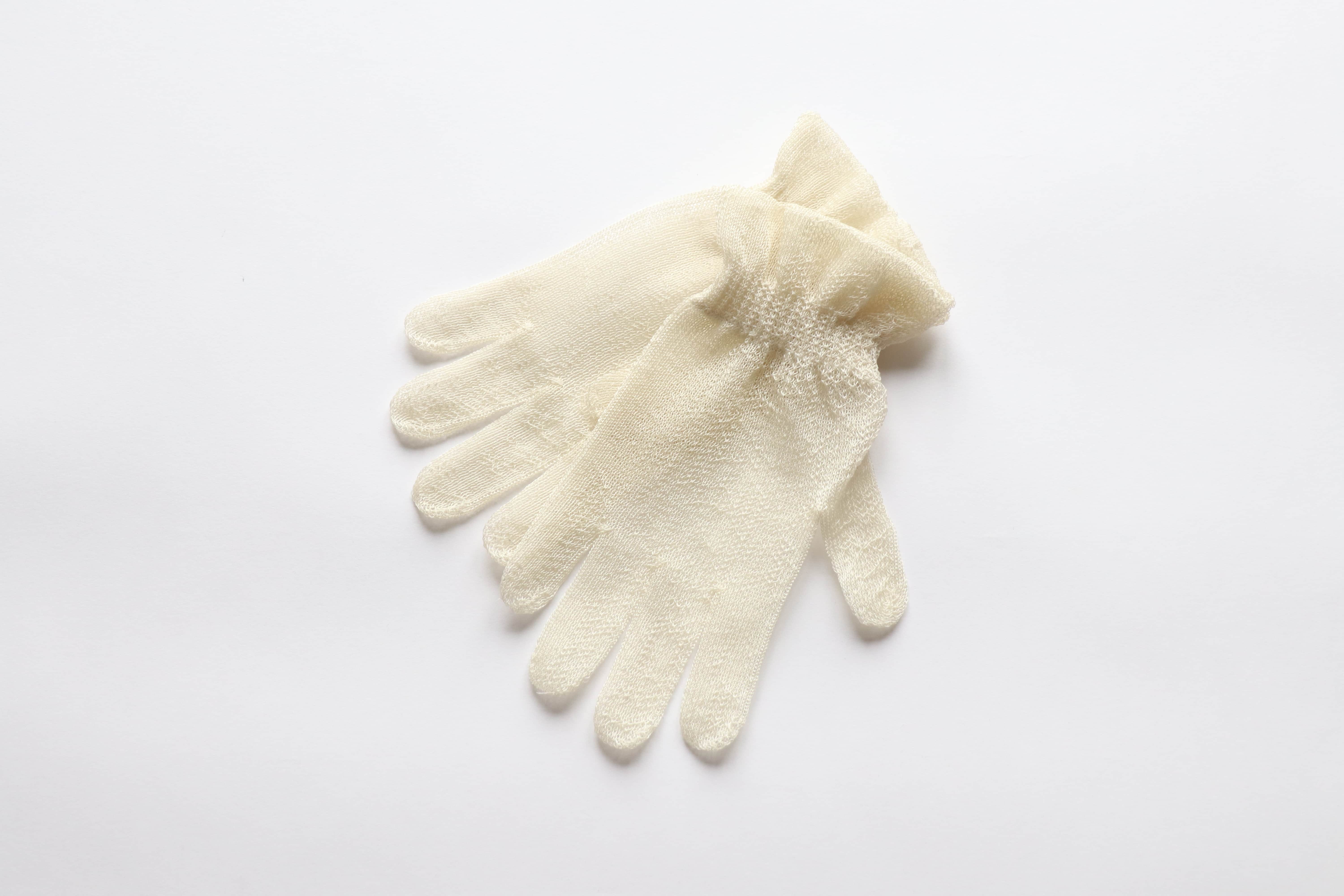絹セリシン手袋