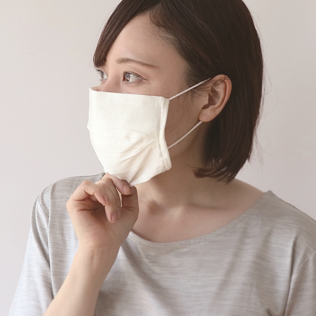 シルクマスクカバー