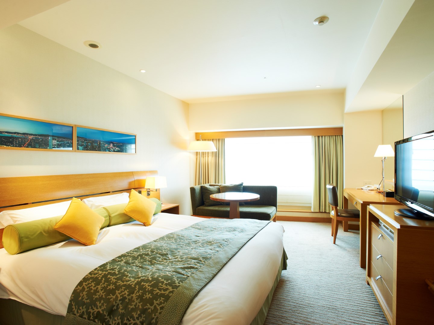 神戸ポートピアホテル宿泊券 2名一泊一室、朝食付き-