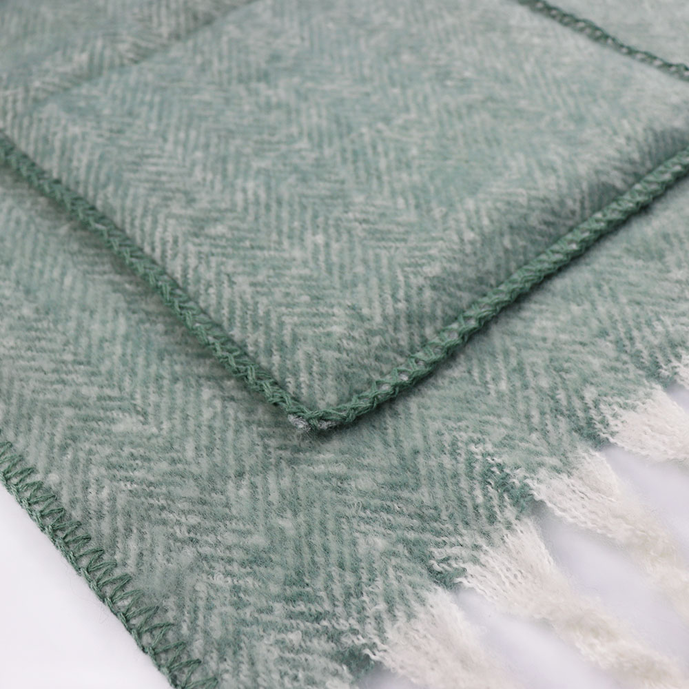 ポケット付ボリュームフリンジストール