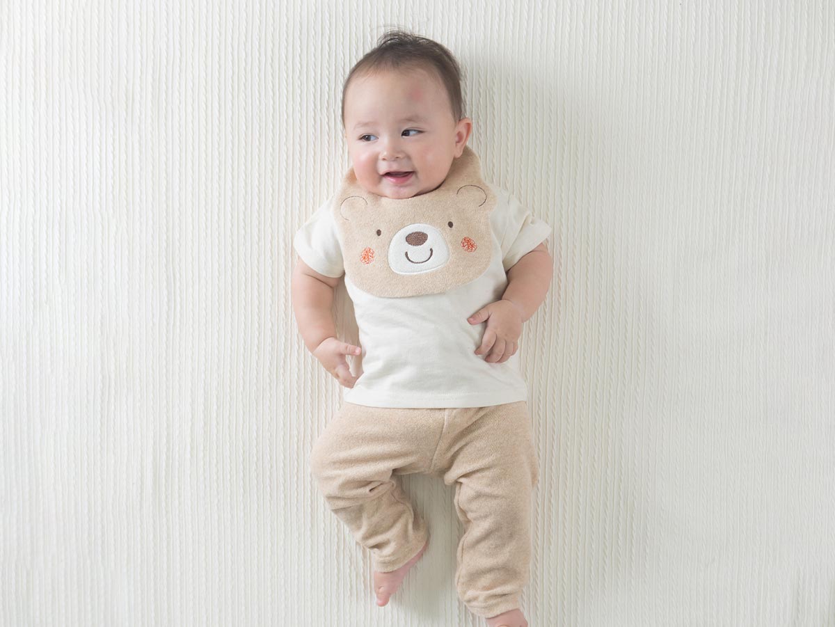 ＜オーガニック＞くまのだっこラトルとスタイ