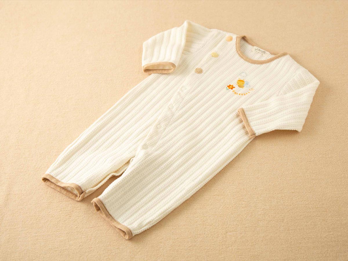 ＜オーガニック＞ミツバチカバーオールとハンカチ