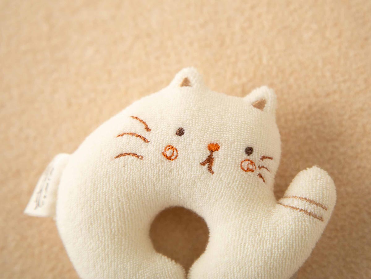 ＜オーガニック＞ネコの三角スタイとにぎにぎ