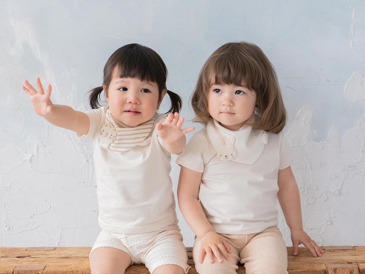 ＜オーガニック＞ネコの三角スタイとにぎにぎ