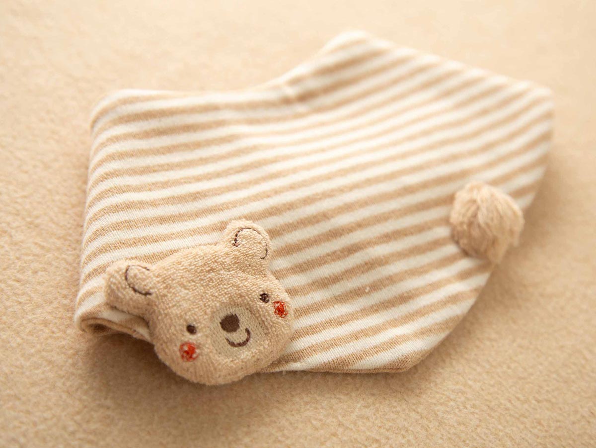 ＜オーガニック＞クマの三角スタイとにぎにぎ