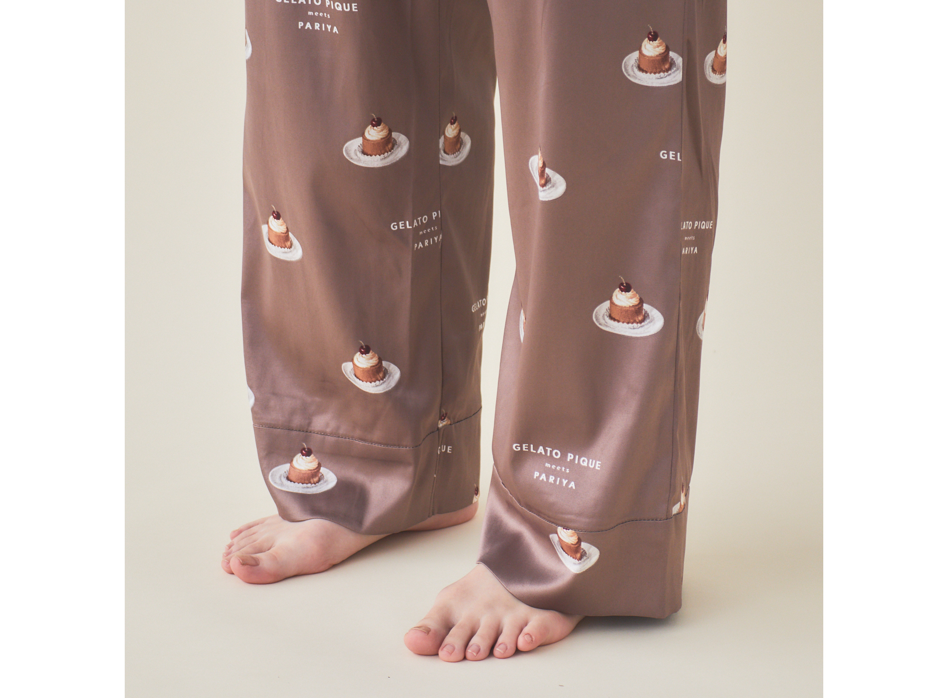 【WOMEN】【PARIYA】ケーキ柄　上下セット