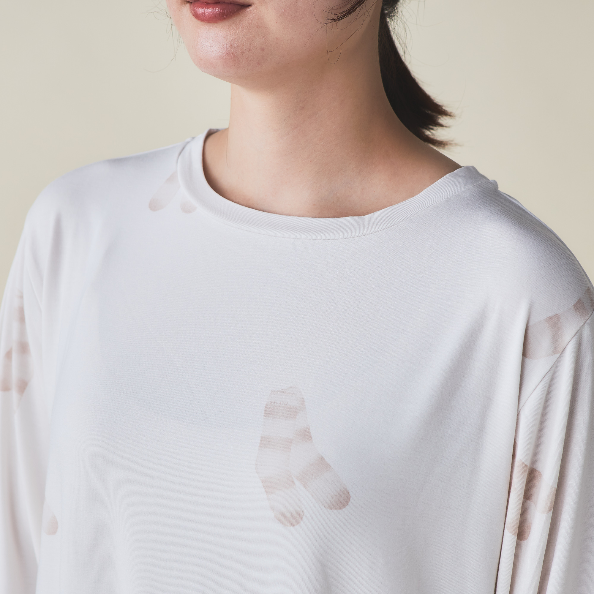 【WOMEN】ワントーンモチーフ柄　上下セット