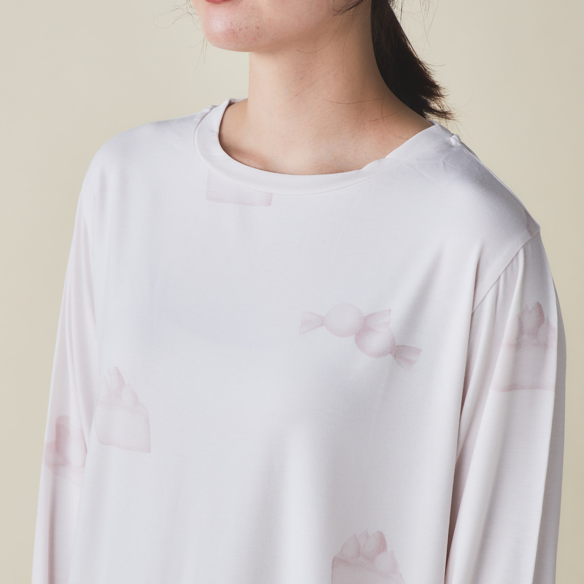 【WOMEN】ワントーンモチーフ柄　上下セット