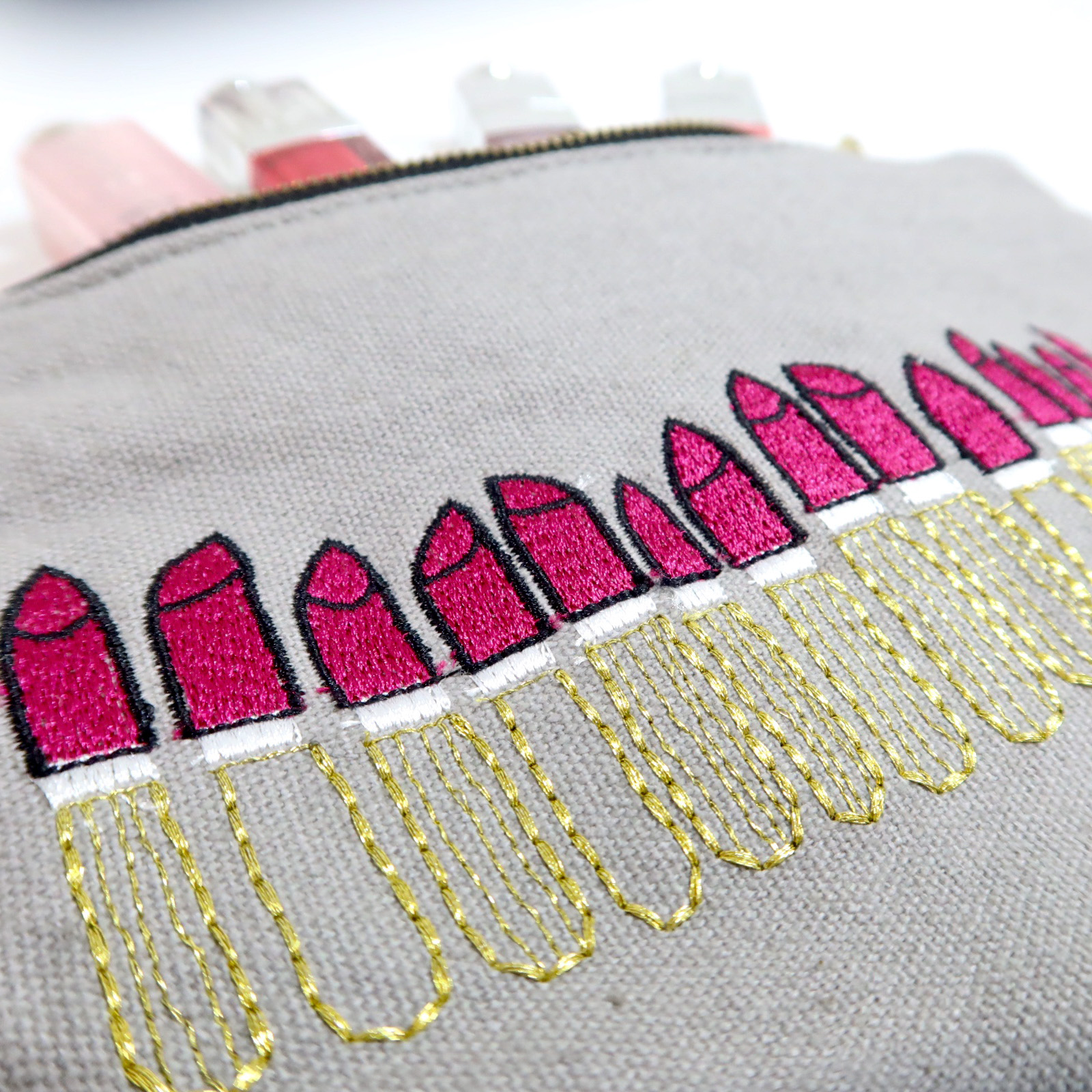 classic lipstick pouch Noir