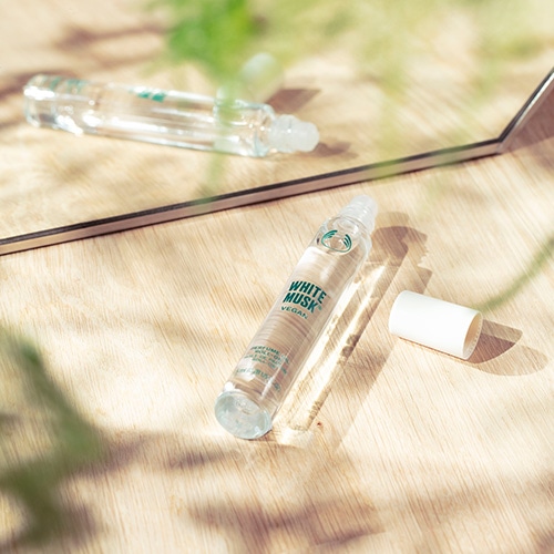 ホワイトムスク　パフュ－ムオイル　ロ－ルオン