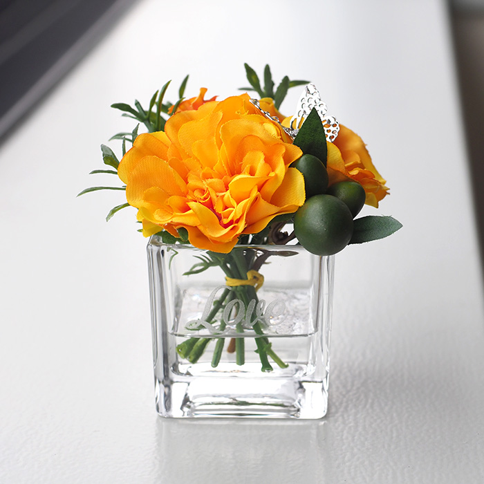 マリーゴールドのアニバーサリーフラワーボックス