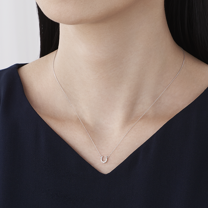 【馬蹄ジュエリー】ダイヤペンダントネックレス