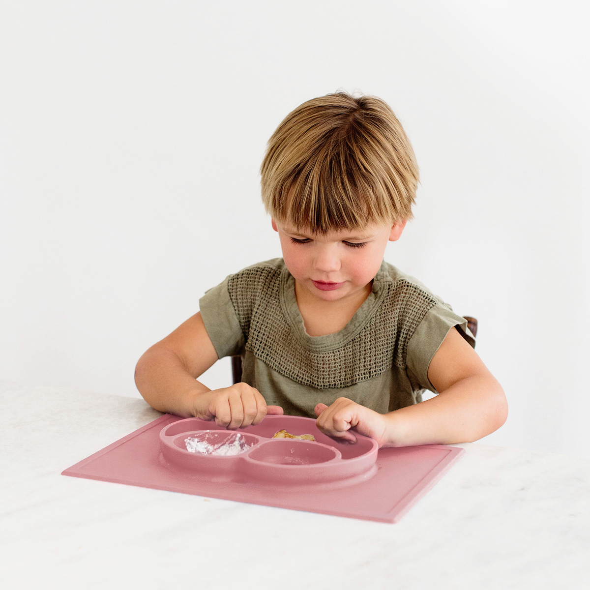 ひっくり返らない！ベビー食器［ezpz（イージーピージー）］