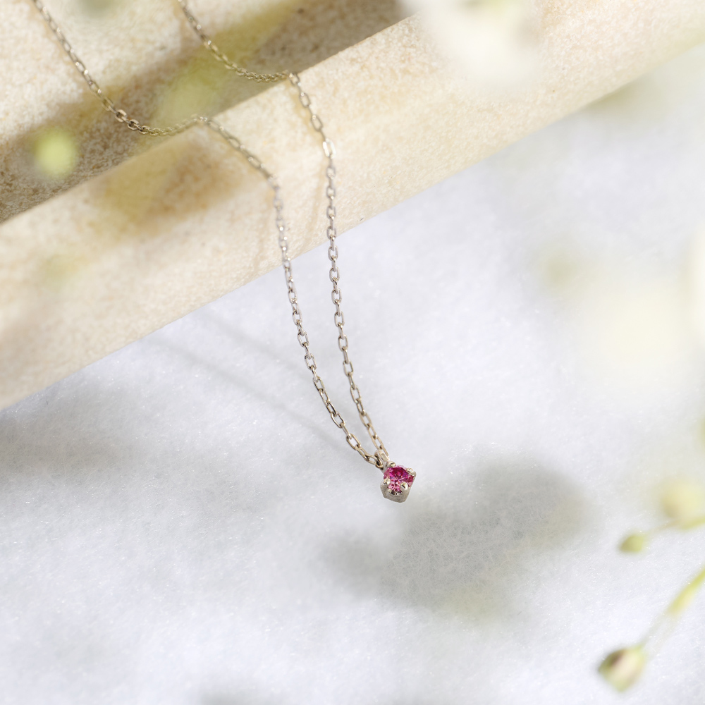 0.03ct ピンクダイヤモンド プラチナネックレス | C